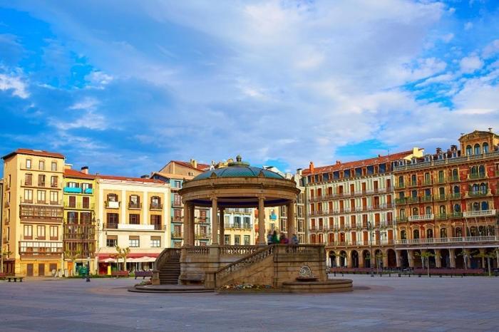 Pamplona Ciudad Maravilla Kültér fotó