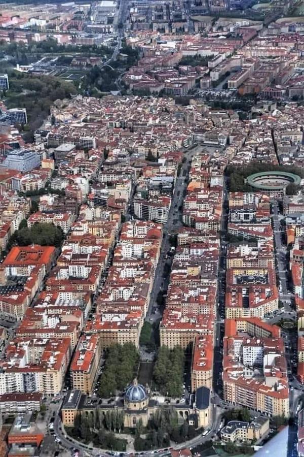 Pamplona Ciudad Maravilla Kültér fotó